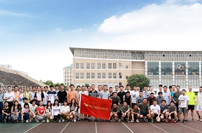 恒力长跑队六周年，奔驰的yw永旺快投网梦